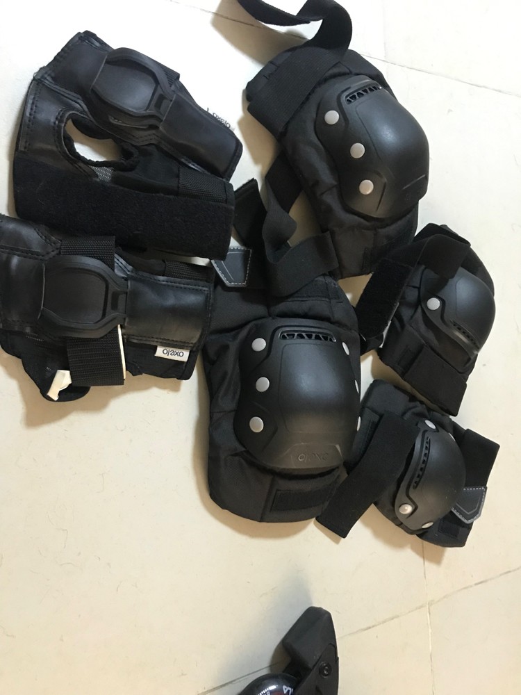knee and ankle pads  - 2