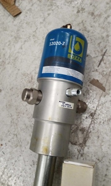 BOZZA PNEUMATIC GREASE PUMP 180KG - 1