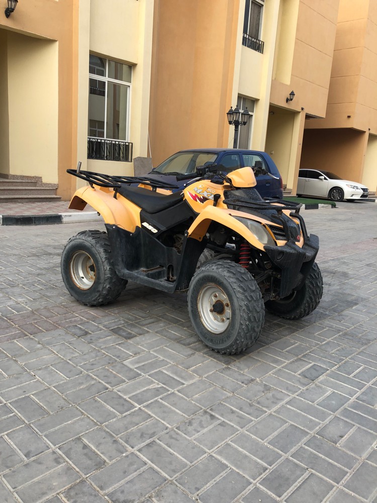 2018 kymco 250 cc - 3