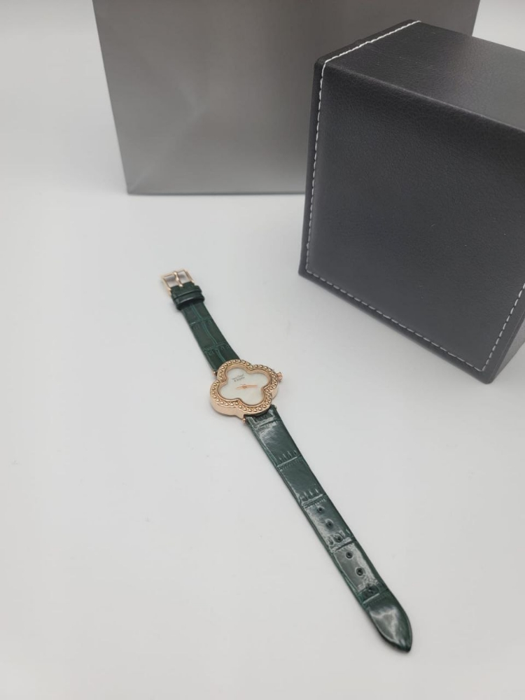 Van Cleef metal and leather - 9