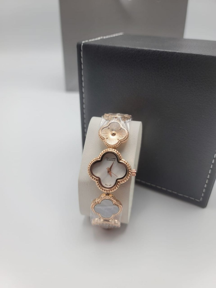 Van Cleef metal and leather - 7