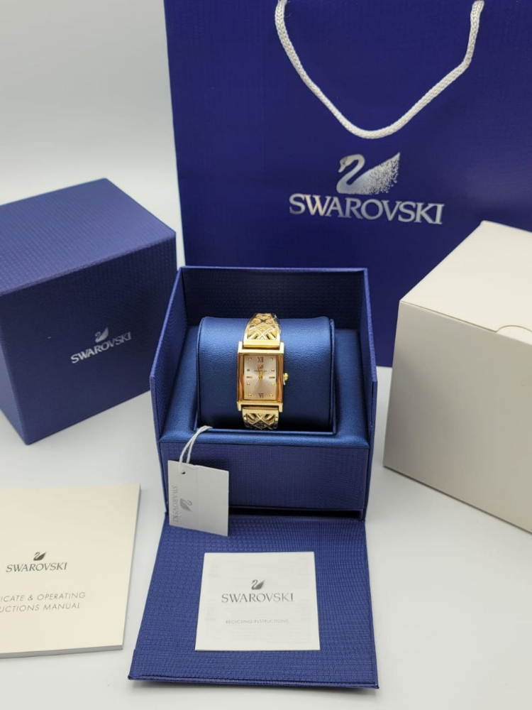 Swarovski - 19