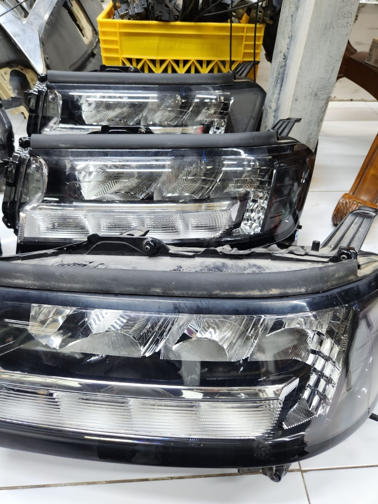Land Cruiser Original Headlamps - 2
