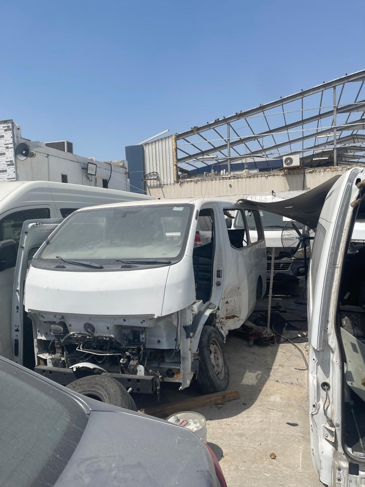 نيسان أورفان قطع غيار - 1