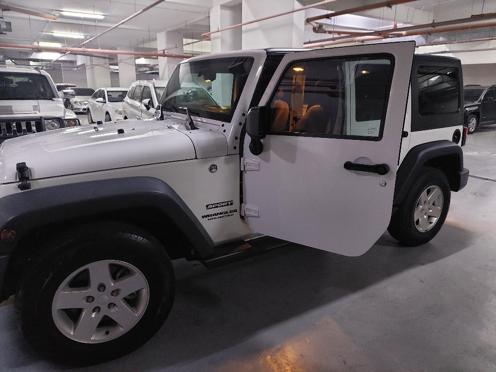 Jeep wrangler sport unlimited - 4