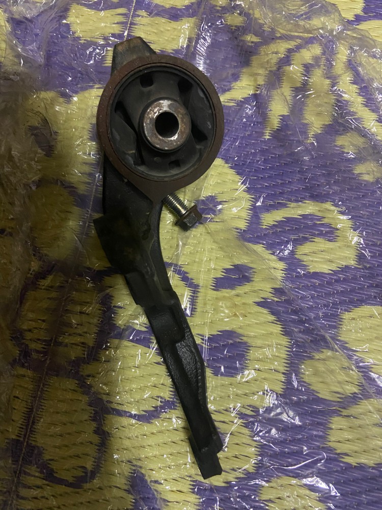transmission & transfercase mount - 2