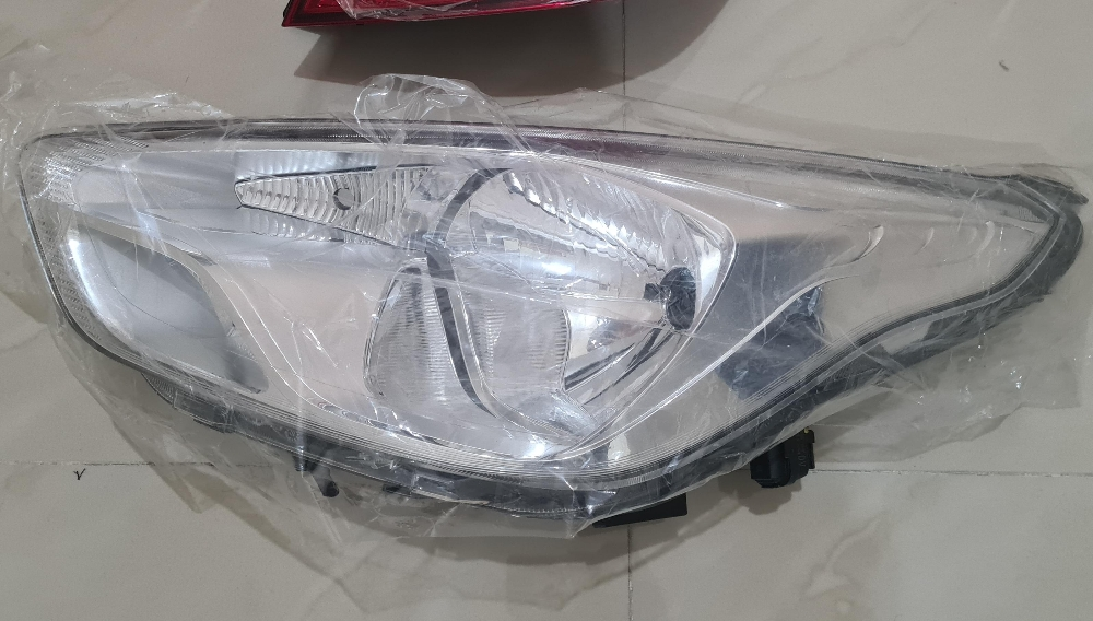 ford figo headlight LS - 2