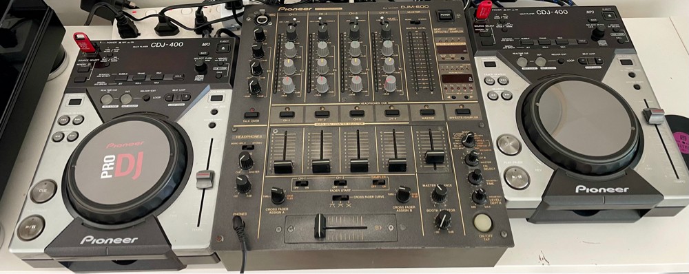 Pioneer DJM 600 + CDJ 400 pair - 1