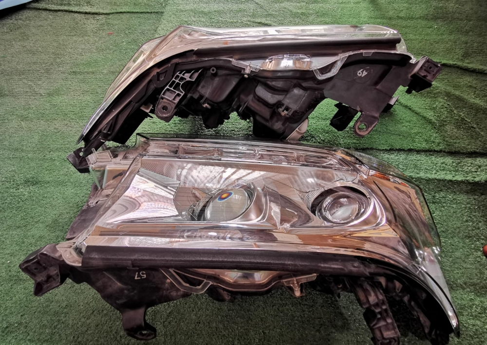 Original Headlamps LandCruiser 16 - 4