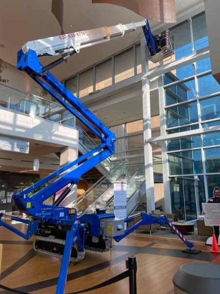 Spider Lift Available for Rent - 1
