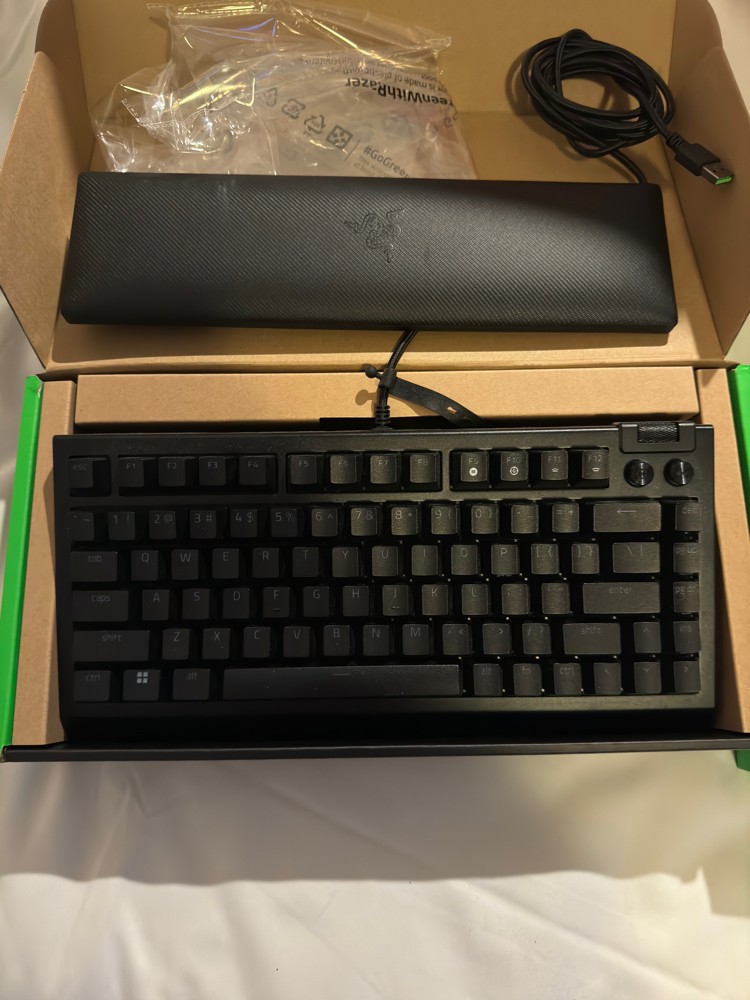 Razer keyboard blackwidow 75% - 1