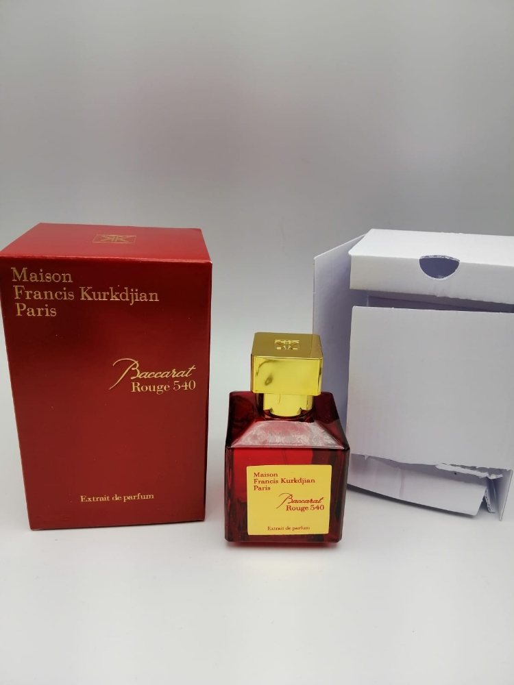 offer buy 4 perfumes by 100 - 3