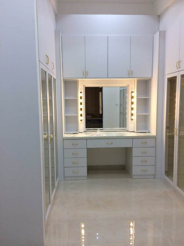 Carpenter, aluminium glass work - 14