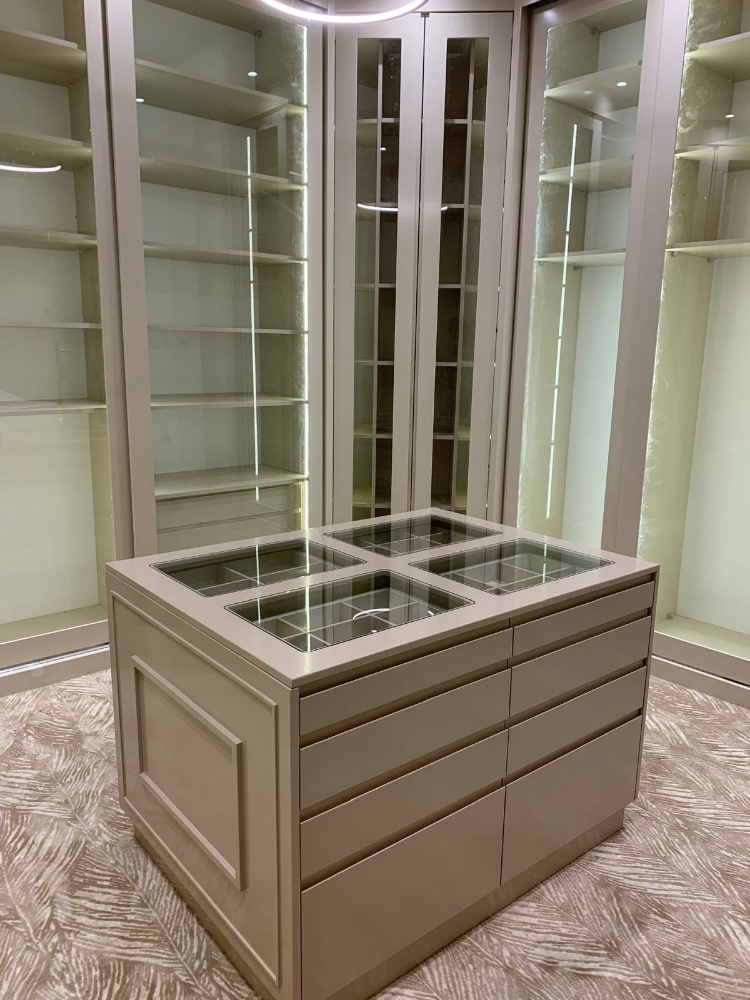 Carpenter, aluminium glass work - 13