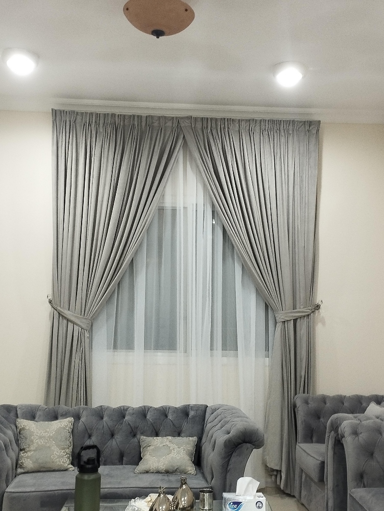 Curtains 1 window 2.30 by 3.25 - 2