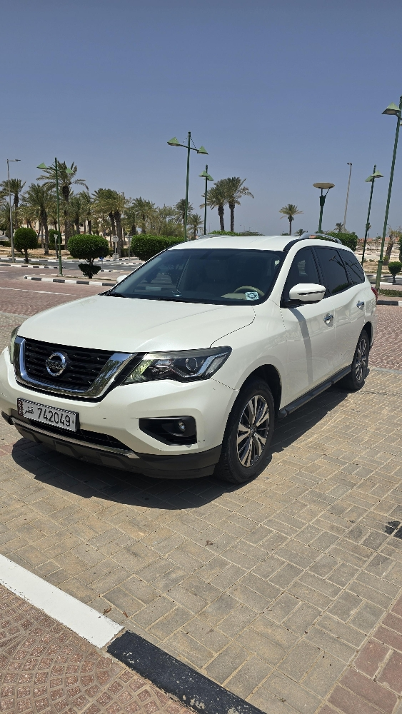 Nissan pathfinder - 2