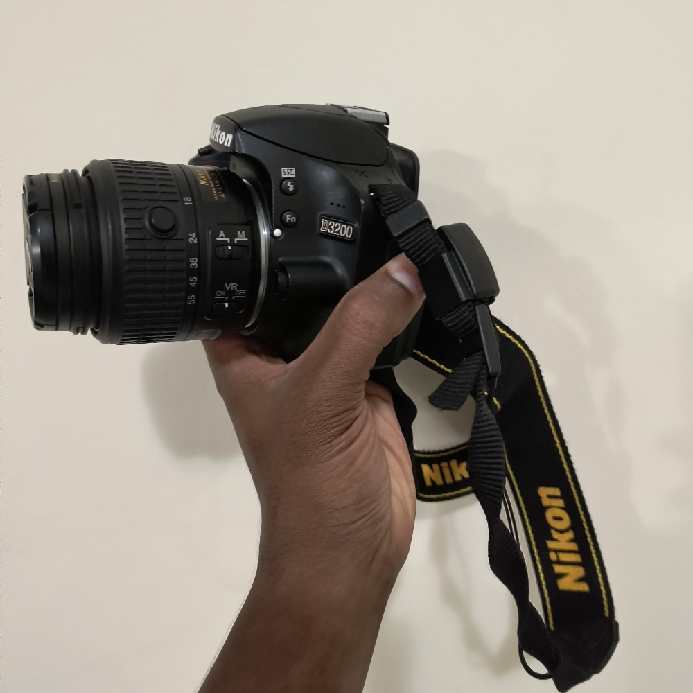Nikon - 4