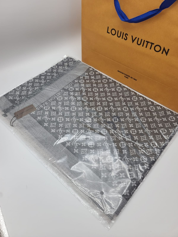 LV Scarf - 12