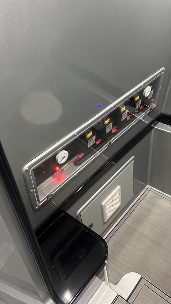 we do electrical job  - 12