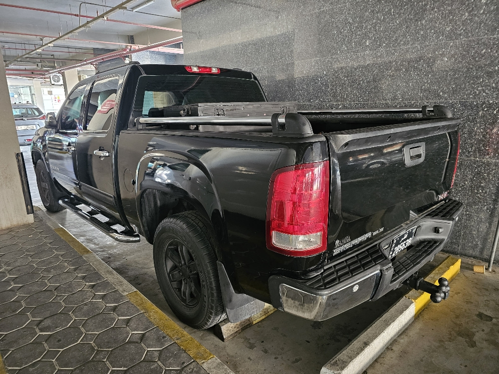 GMC sierra full black 2007 - 1