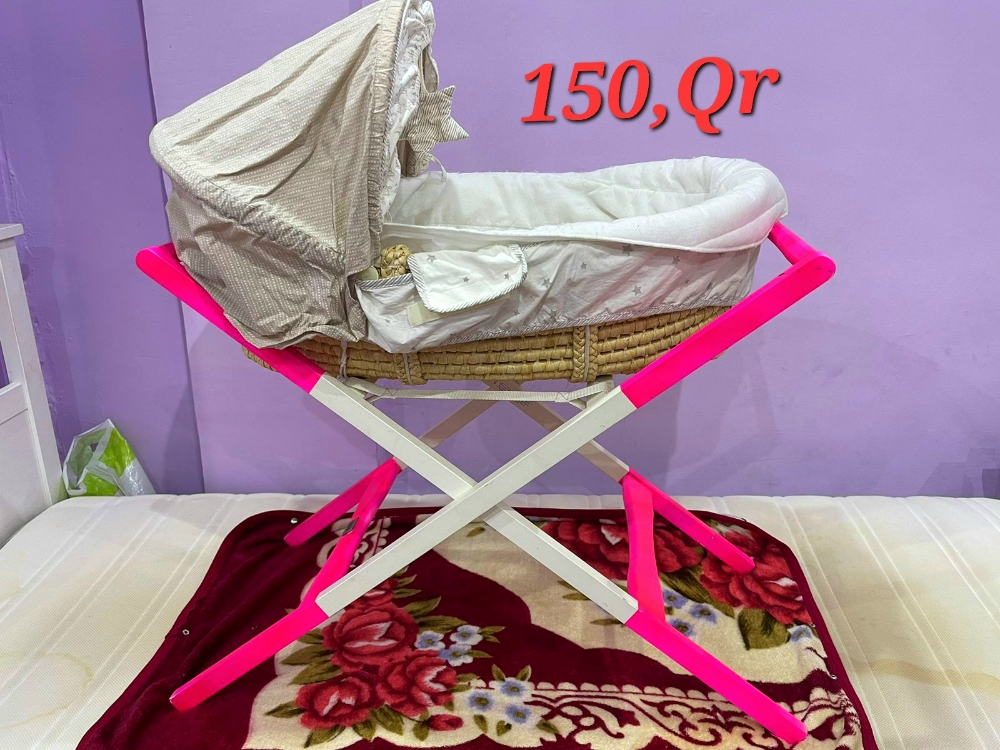 Baby bed & car seat - 1