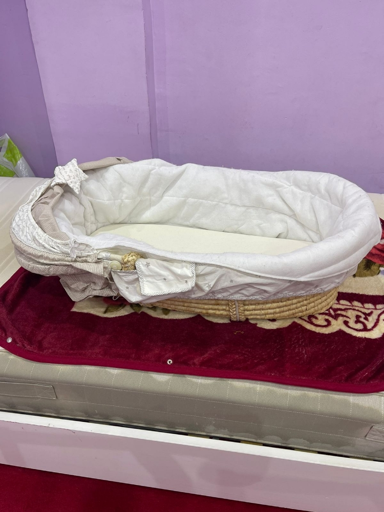 Baby bed & car seat - 2