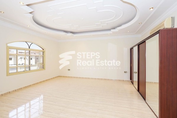 Semi-Commercial Villa for Sale - 9