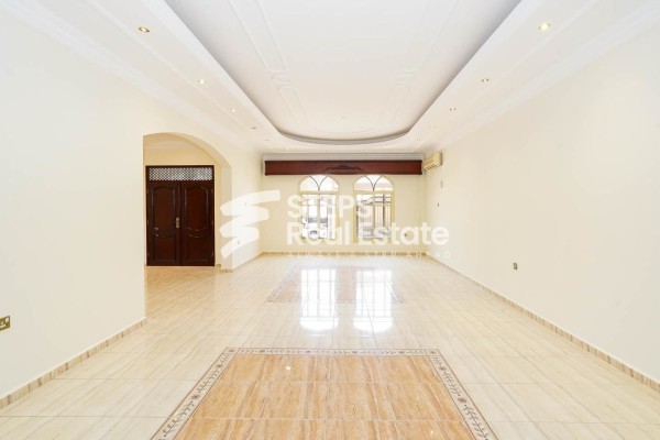 Semi-Commercial Villa for Sale - 6
