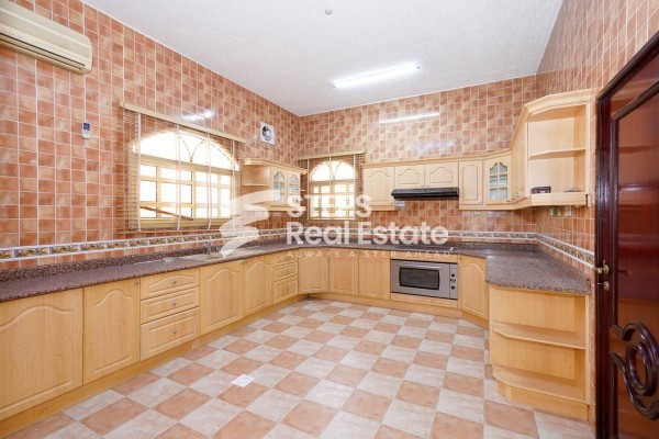 Semi-Commercial Villa for Sale - 13