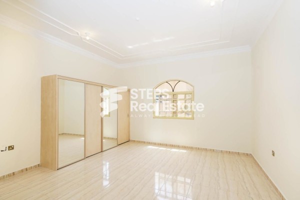 Semi-Commercial Villa for Sale - 11