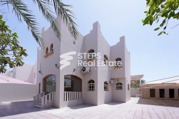 Semi-Commercial Villa for Sale - 1