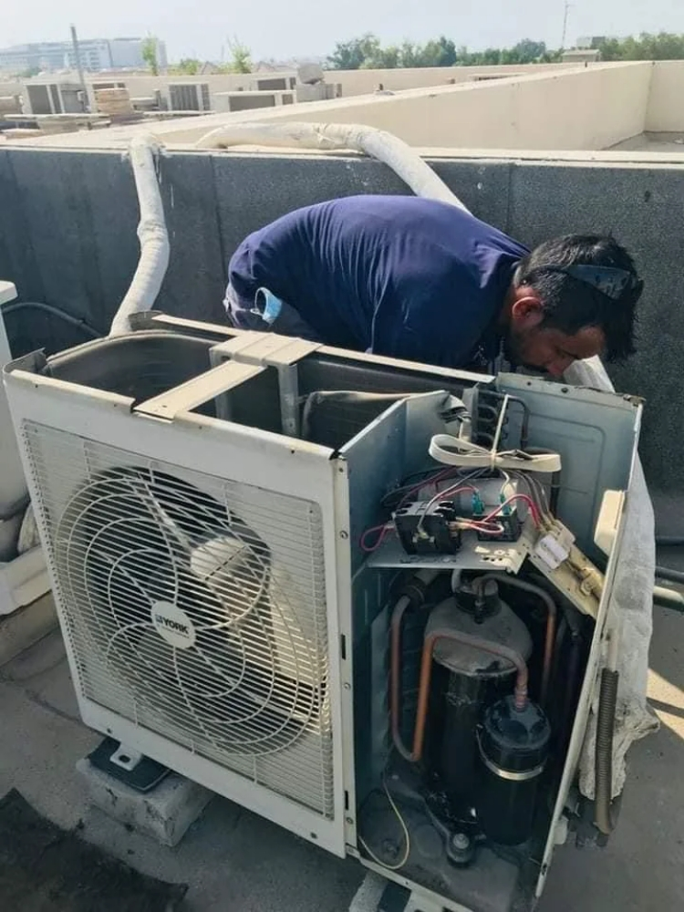 Ac repair and maintenance service - 1