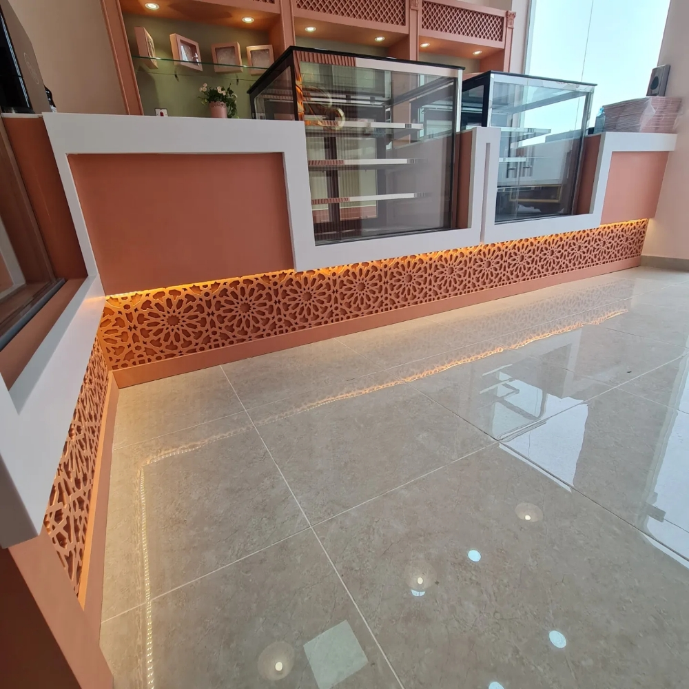 تصميم وتنفيذ ديكورات المحلات . - 3