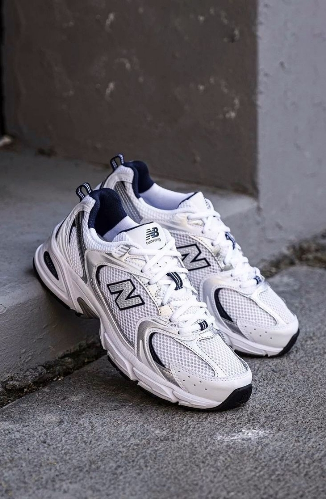new balance shoes Availeble - 1