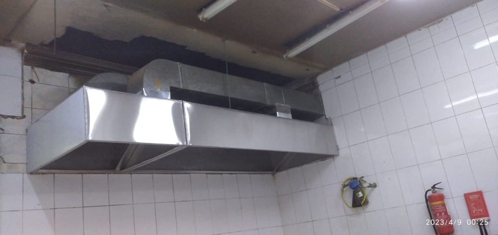 Restaurant kitchen hood making - 1