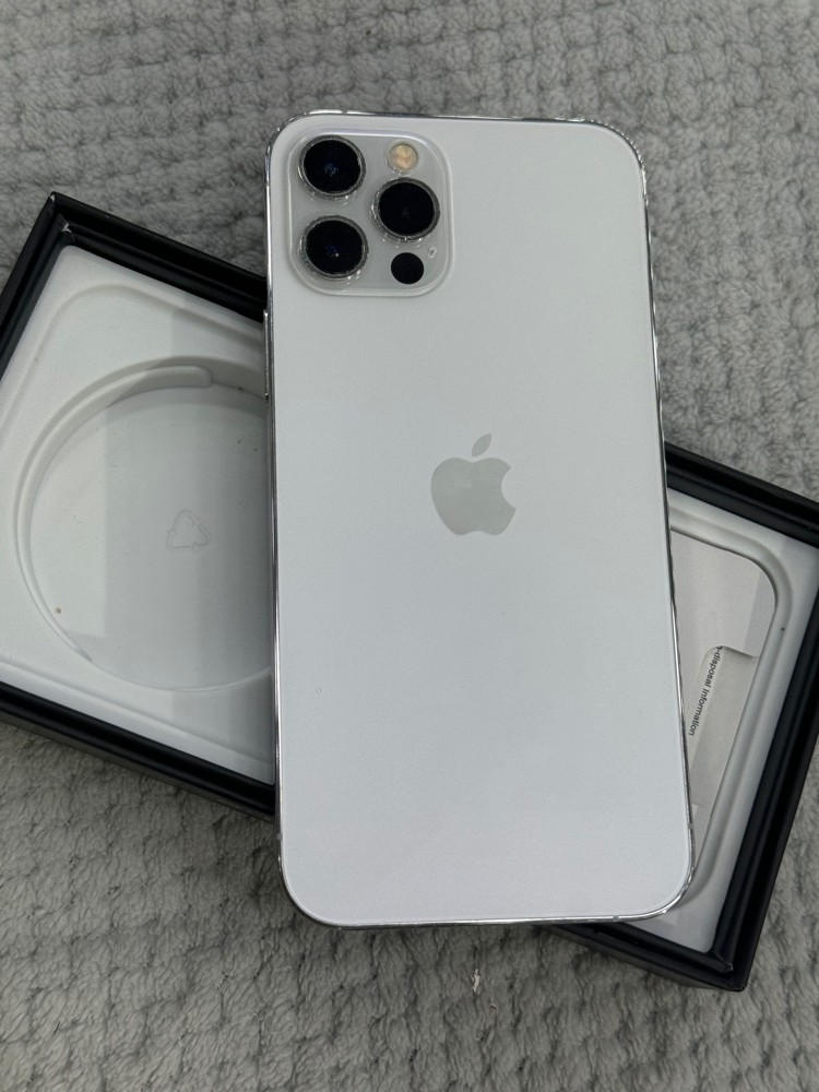 iPhone 12 Pro 256 GB Battery 90 - 1