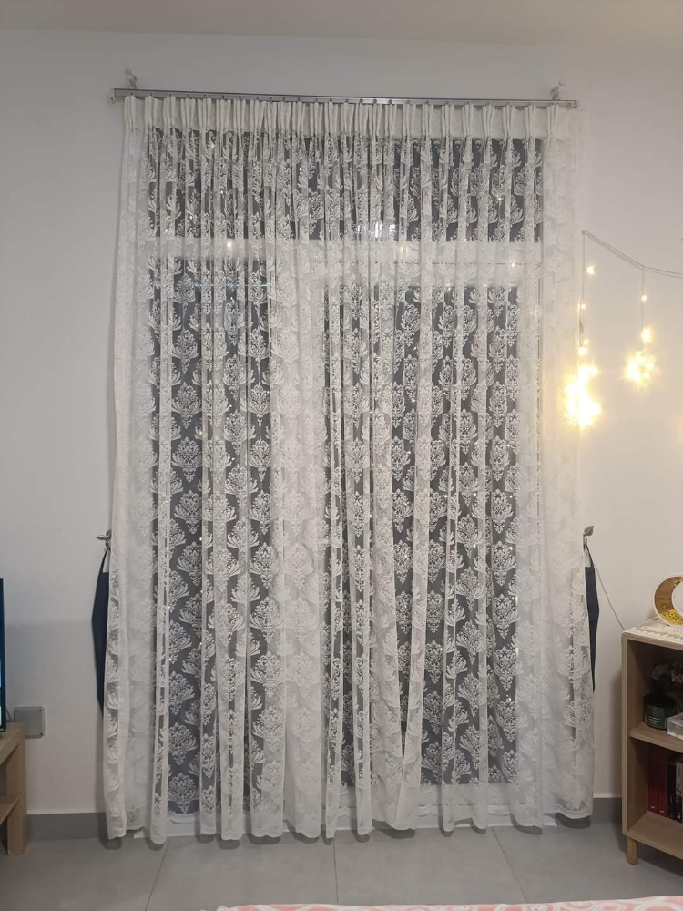 Curtain blinds wallpaper carpet - 5