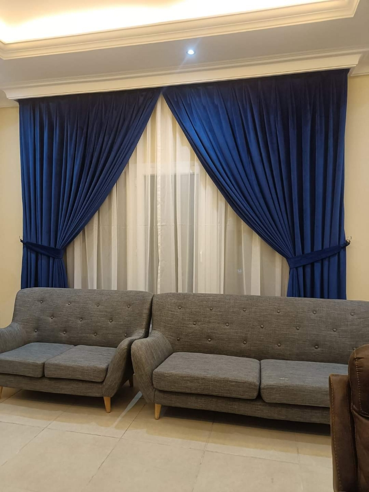 Curtain blinds wallpaper carpet - 7