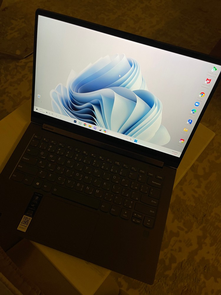 Lenovo Yoga - convertible laptop  - 5