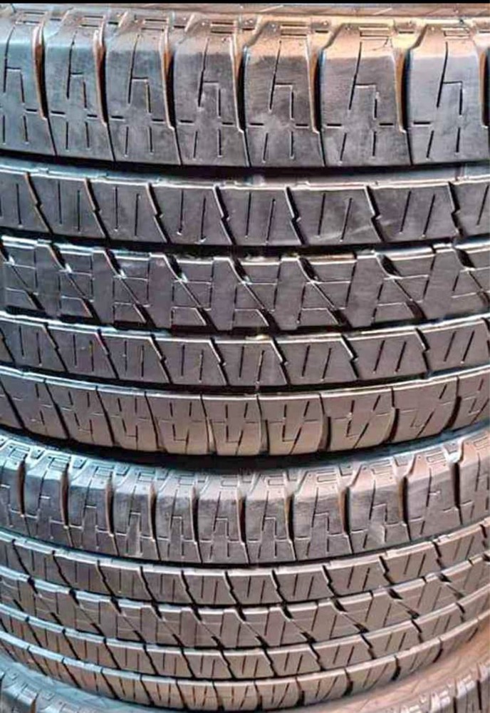 285/45/22”Brigestone Tyre - 1