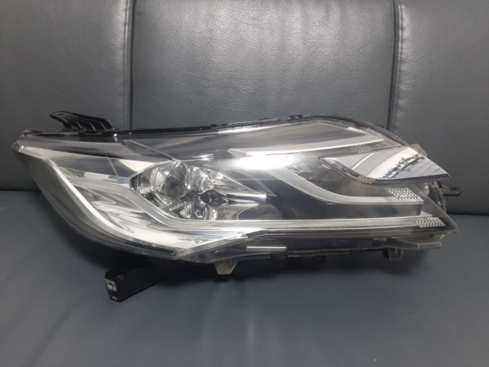 Montero Sport Original Headlamp - 3