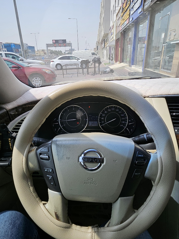 Nissan Patrol 2010 LE for sale - 4