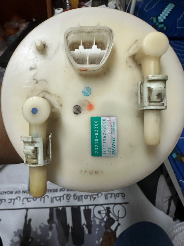 Toyota avanza fuel pump 2015 - 1