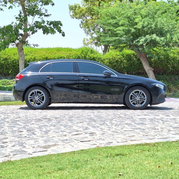 MERCEDES-BENZ A 200 - 2
