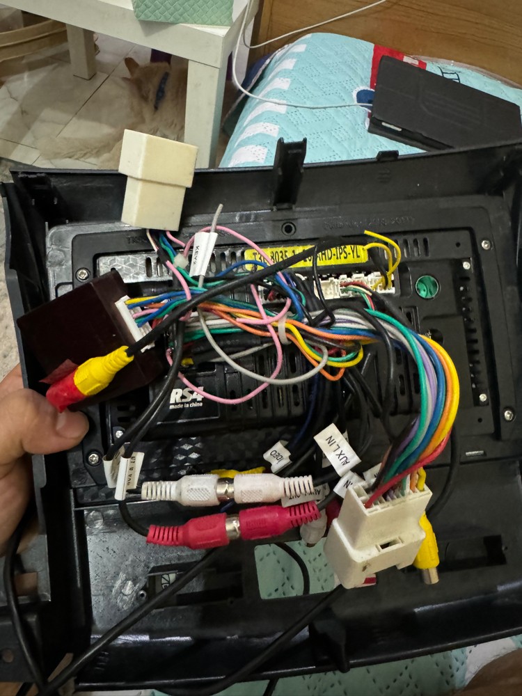 9 inch lcd with reverse camera an - 4