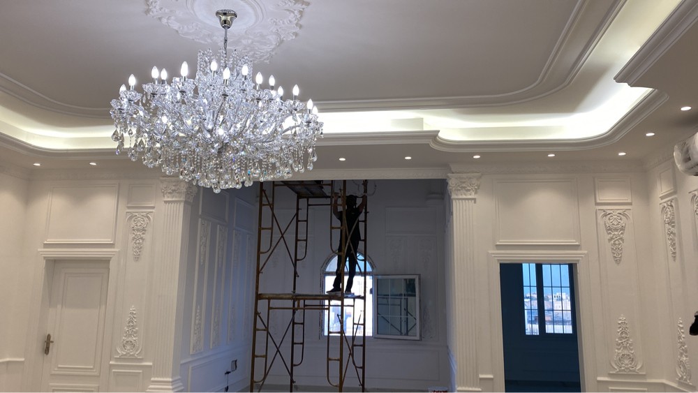 Crystal Chandeliers For Sale - 10