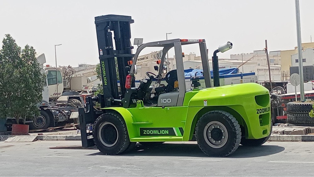 all kind off forklifts available - 3