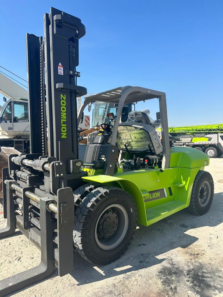 all kind off forklifts available - 2