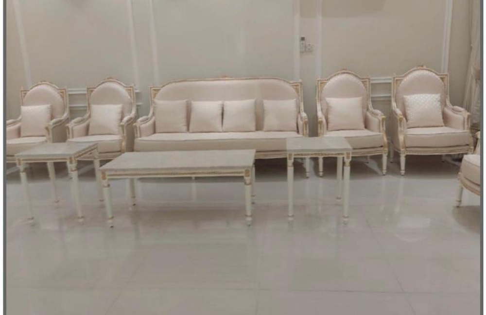 Sofa dressing Carpets and curtain - 4