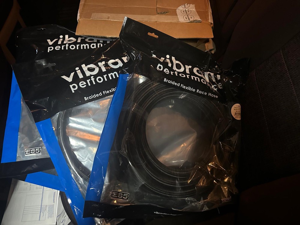 Vibrant PFTE -10 AN Fuel lines - 1